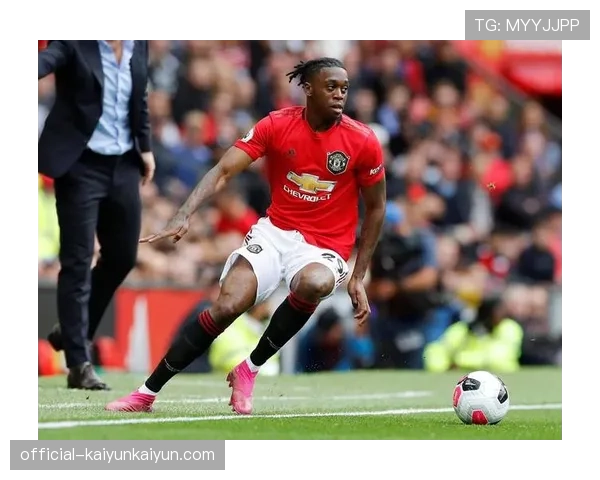 转会传闻：曼联、切尔西关注佛罗伦萨中场阿姆拉巴特